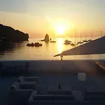 Les Sables Noirs & Hotel Vulcano (Isola)