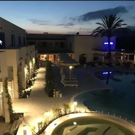 Les Sables Noirs & Hotel