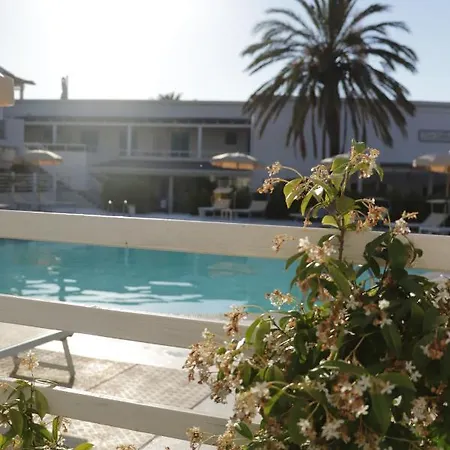 Hotel Les Sables Noirs &