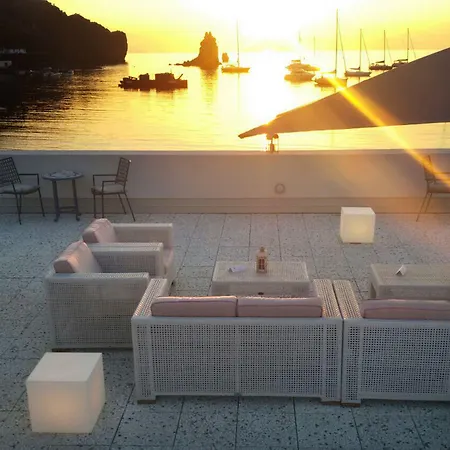 Les Sables Noirs & Otel 4*