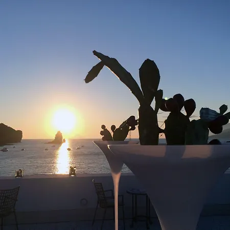 Otel Les Sables Noirs & 4*