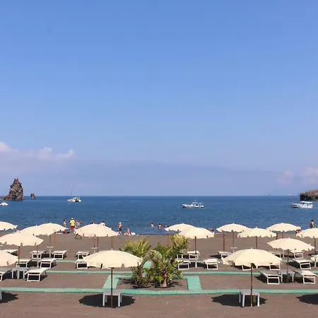Les Sables Noirs & Otel 4*