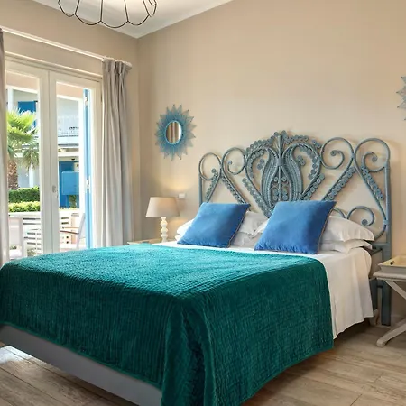 Les Sables Noirs & Hotell Vulcano (Isola)