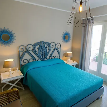 Les Sables Noirs & Hotell Vulcano (Isola)