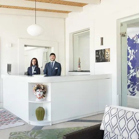 Hotell Les Sables Noirs & Vulcano (Isola)