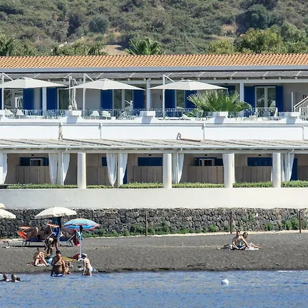 Les Sables Noirs & 4*