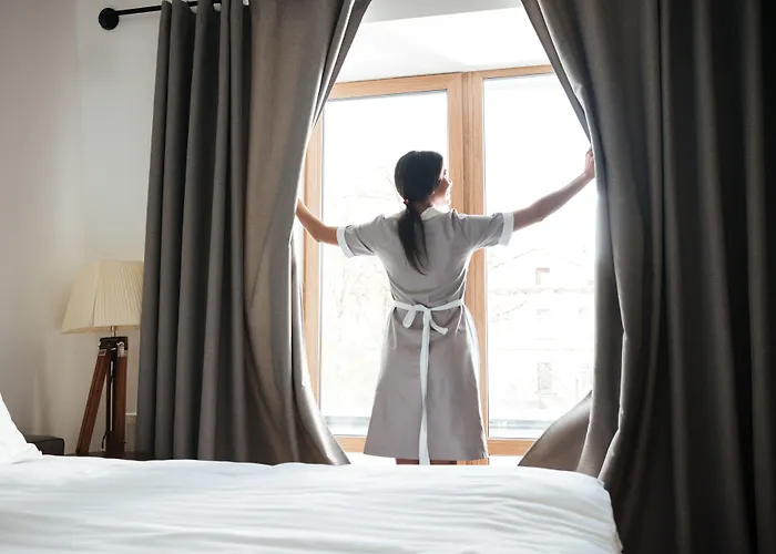 Les Sables Noirs & Hotel Vulcano (Isola)