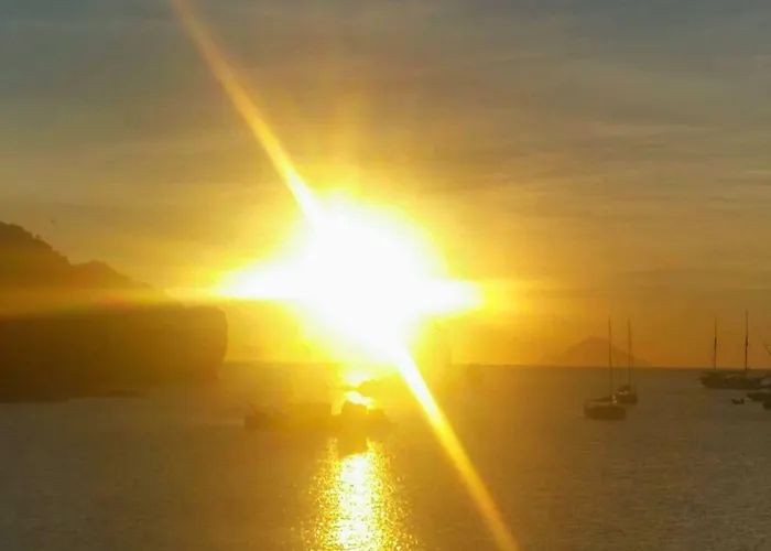 Les Sables Noirs & Hotel 4*