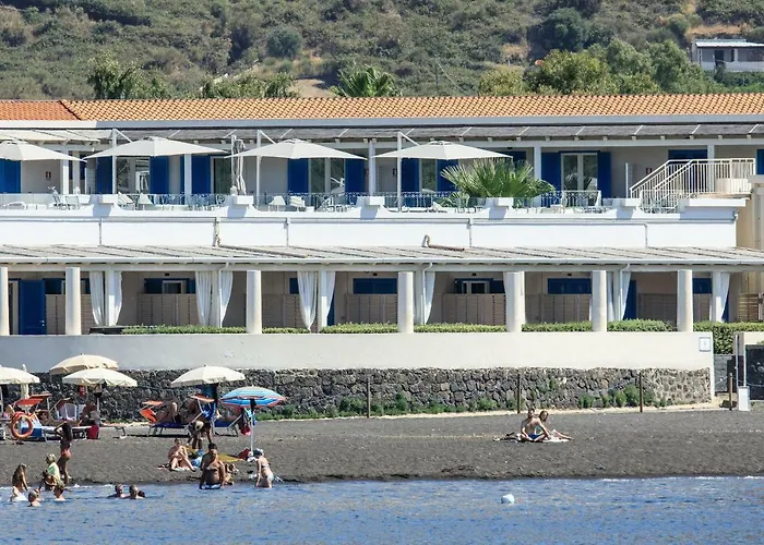 Les Sables Noirs & 4*